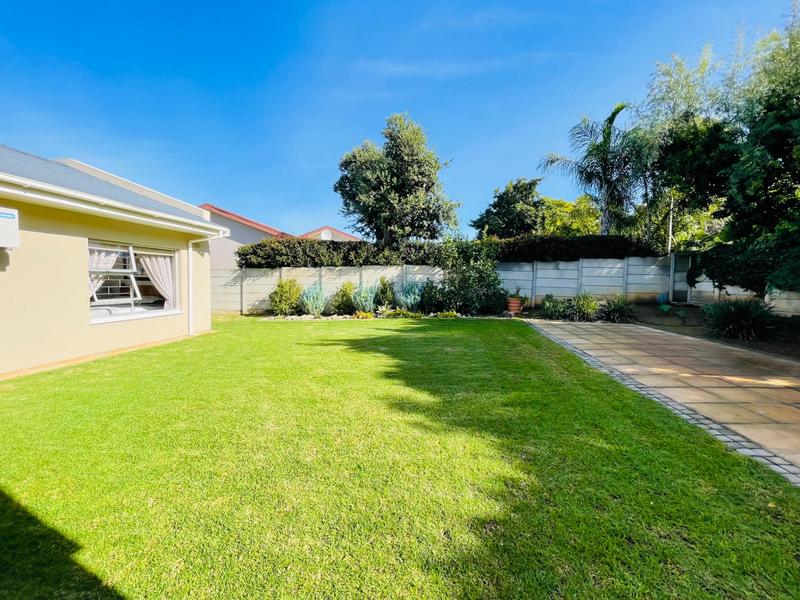 4 Bedroom Property for Sale in Panorama Western Cape